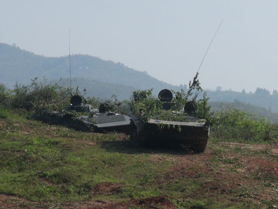 Muc kich Su-30, T-54 chi vien hoa luc cho Su doan 312-Hinh-9